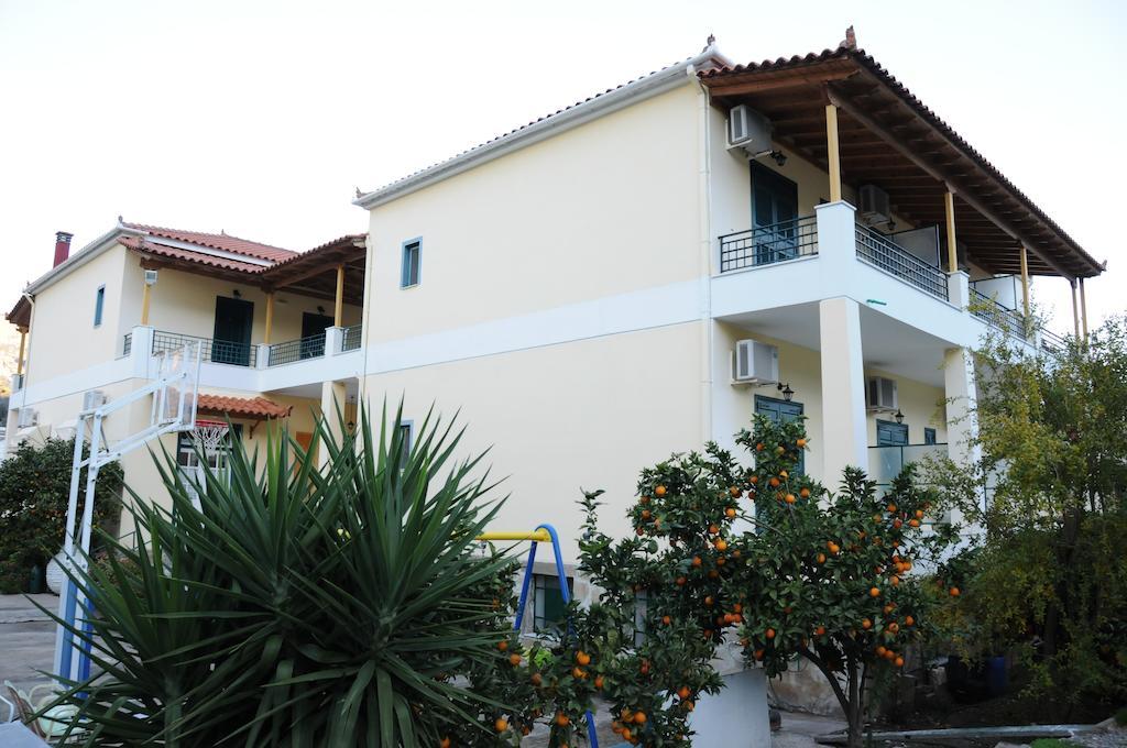 Costa-Rini Hotel Leonidio Bilik gambar
